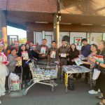 ศูนย์บรรณสารสนเทศ ร่วมกิจกรรม Community Engagement “คนหัวเฉียวมีจิตอาสารับใช้สังคม” ่ด้วยความร่วมมือจากตำรวจชุมชนสัมพันธ์ (บางแก้ว) มอบหนังสือ “ส่งความสุข สนุกกับการอ่าน”